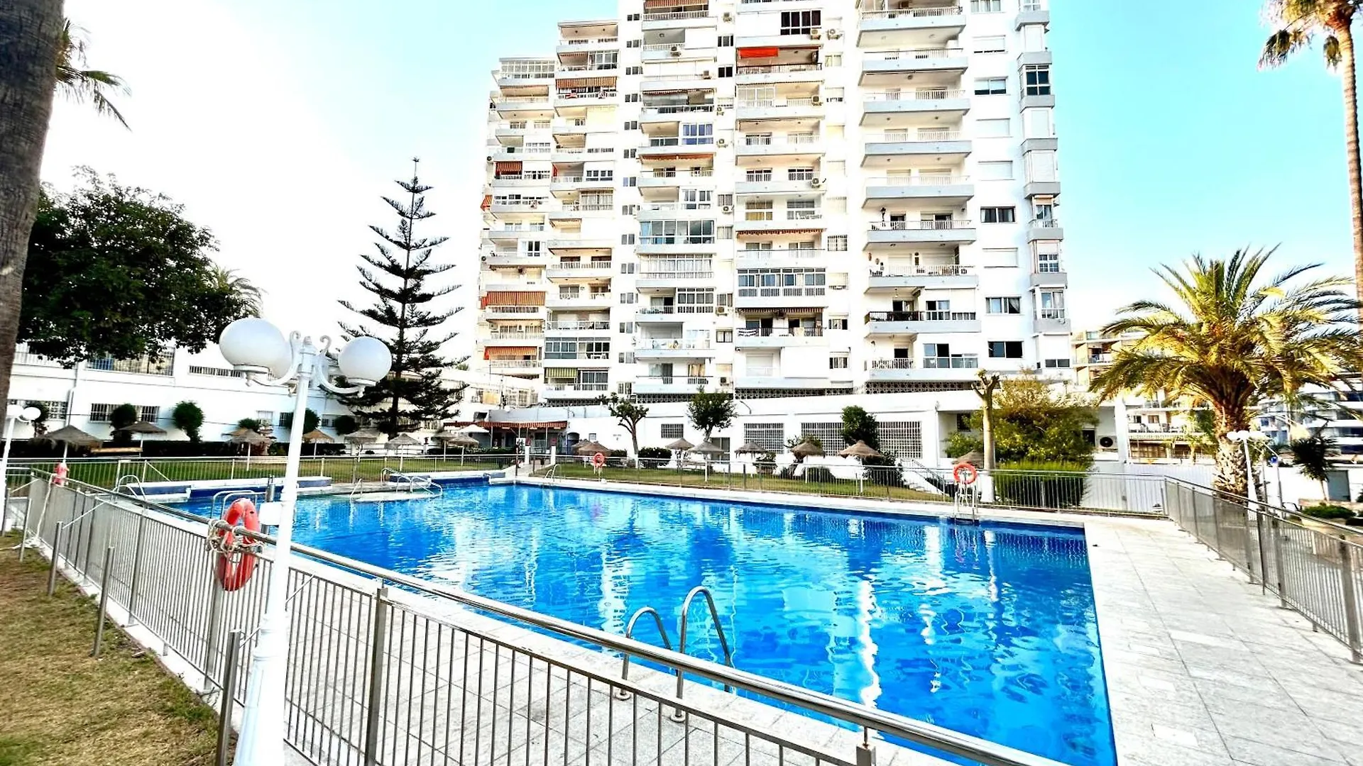 Apartamento Puerto Marina ベナルマデナ 0*,  スペイン